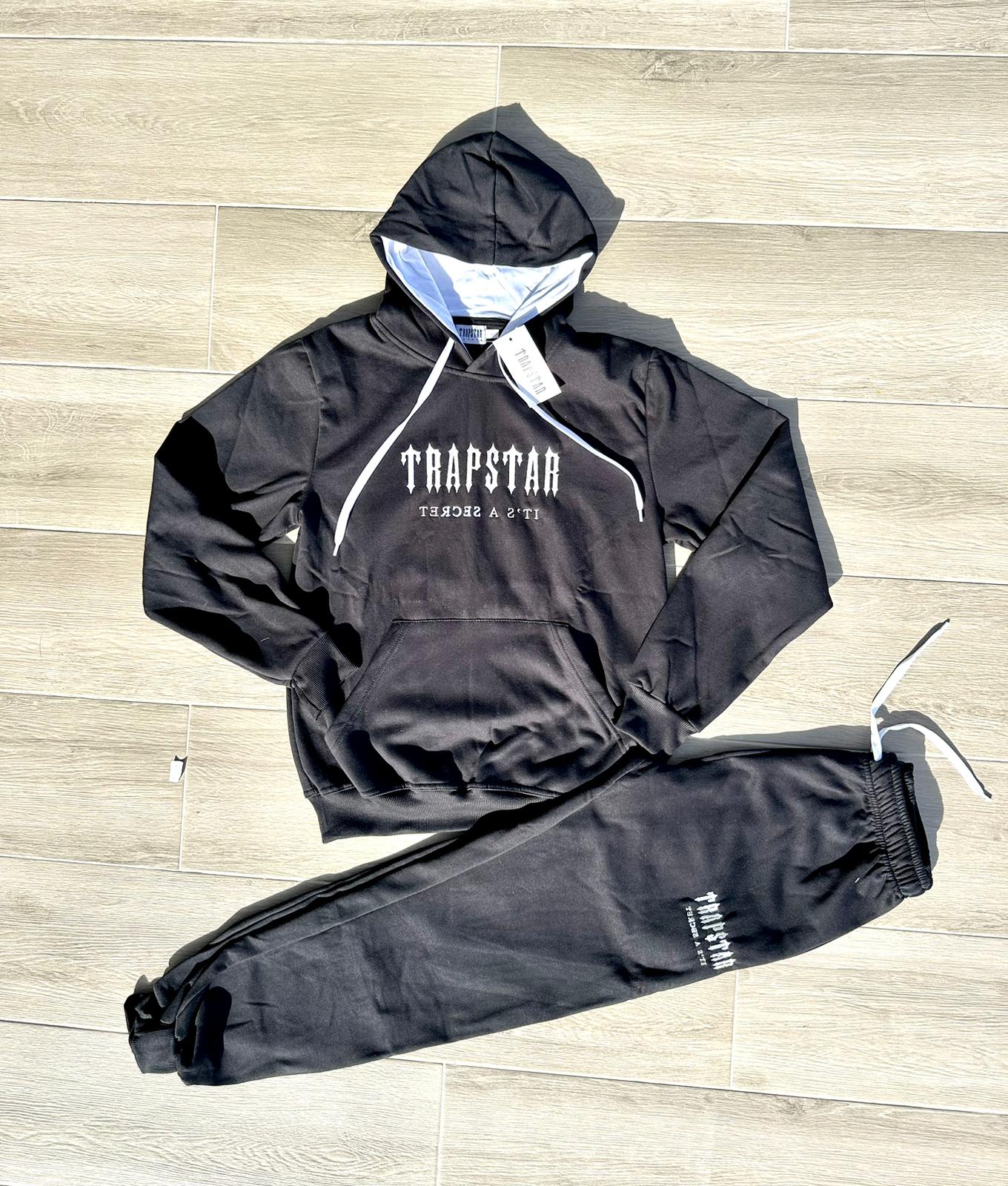 TRPSTR London Black