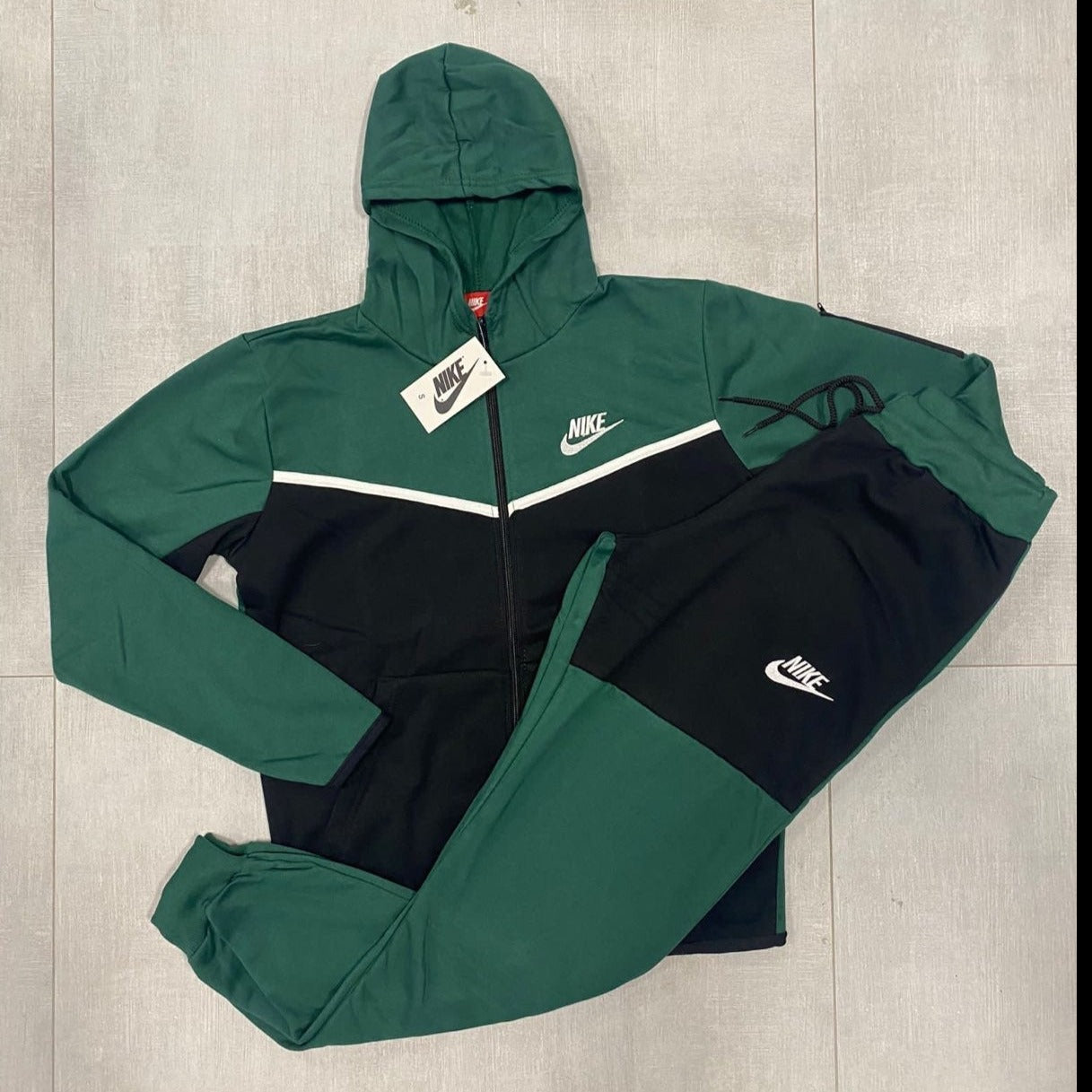 NK Tech Verde&Negro